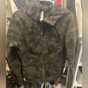 lululemon scuba full zip hoodie